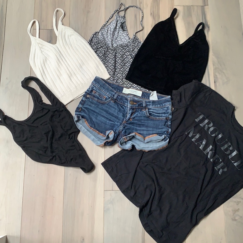 6 item blow out! Every item is in great shape!